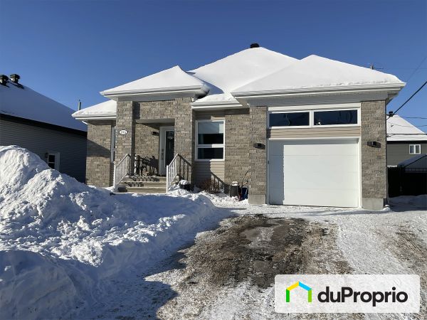 246 rue Francois, Ste-Marthe-Sur-Le-Lac for sale