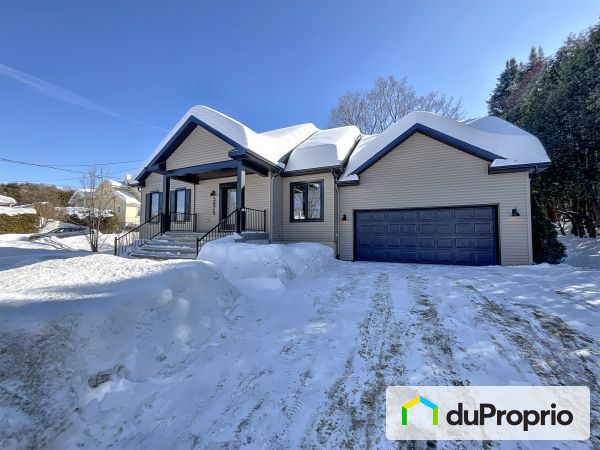 3075 rue Charette, Ste-Adèle for sale