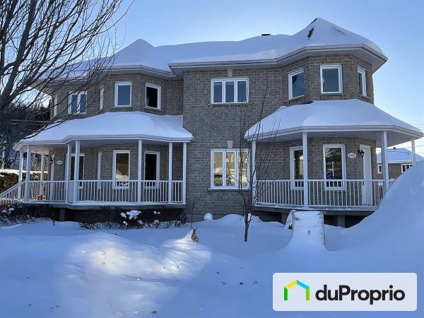 1435, rue de la Montagne, St-Nicolas à vendre