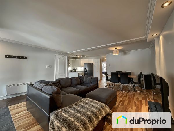 Living / Dining Room - 15986 rue Victoria, Pointe-Aux-Trembles / Montréal-Est for sale
