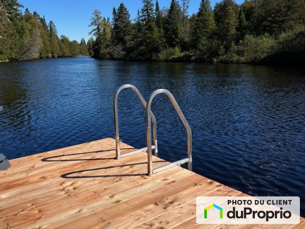 Waterfront - 4 rue du Repos, Ste-Marguerite-Du-Lac-Masson for sale