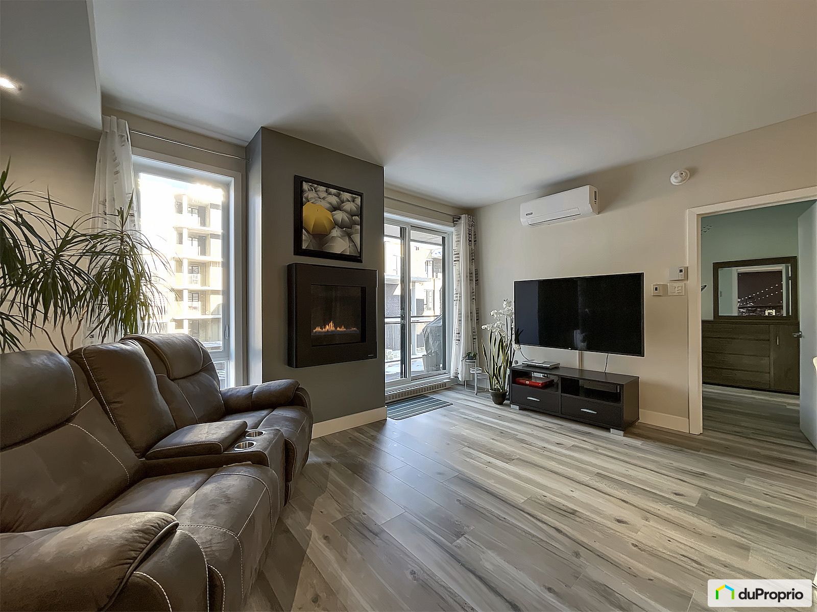 407 11445 Boulevard De La Coll — photo 3