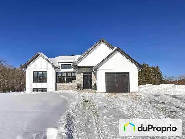 43 chemin Mahon Nord, La Pêche (Wakefield) for sale