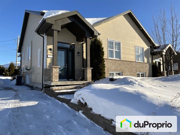 1791, rue du Lotus, Chicoutimi (Chicoutimi-Nord) à vendre