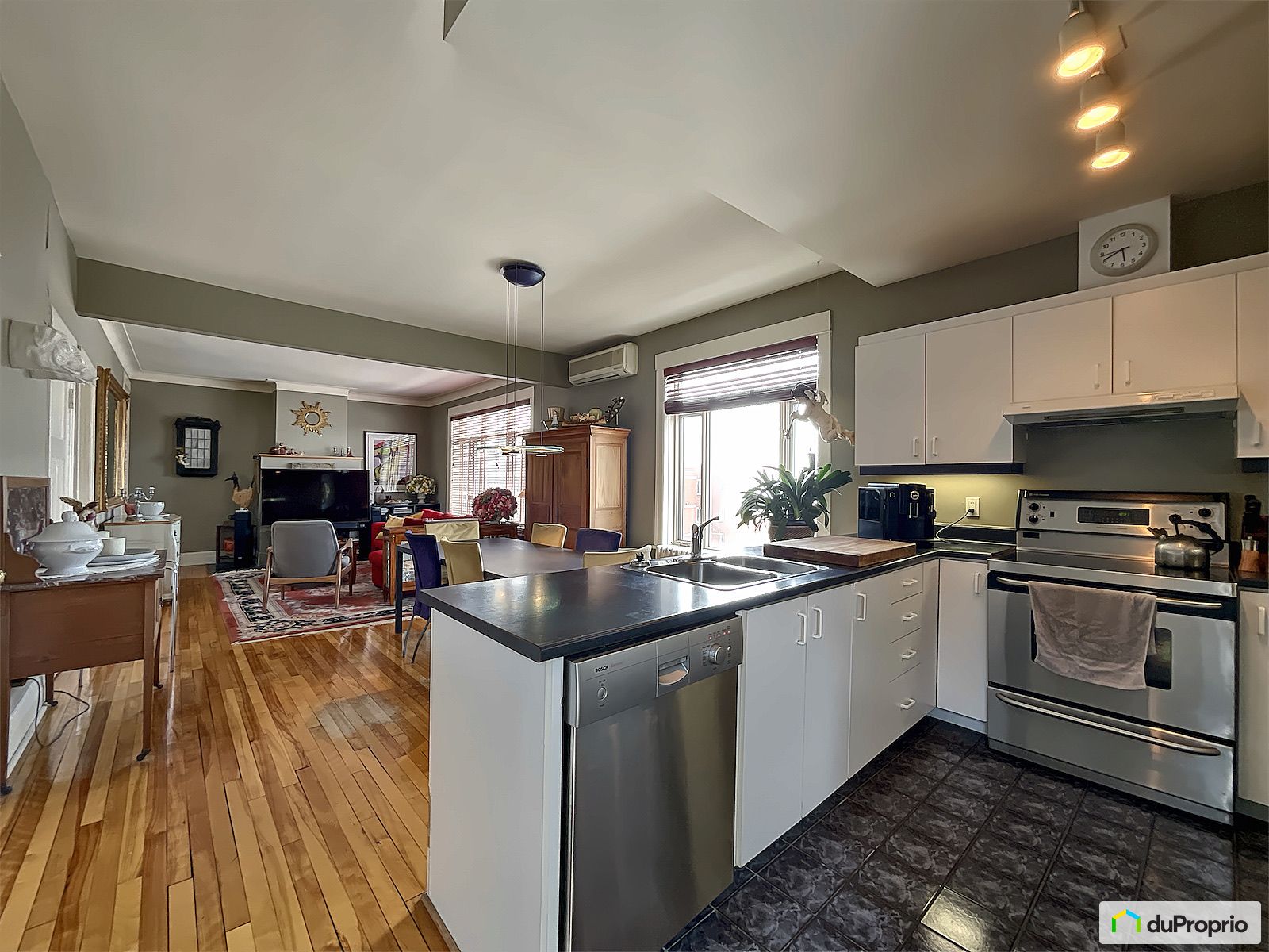897 Avenue Dollard — photo 1