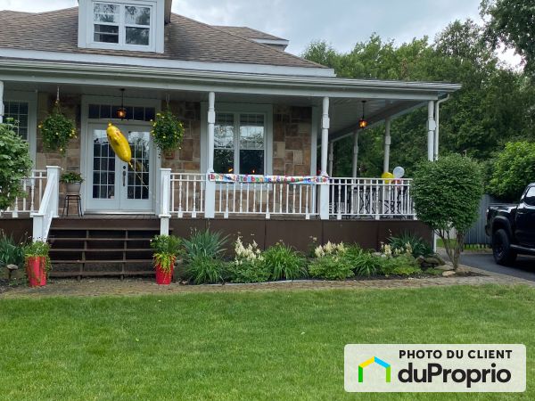3000 chemin du Portage, Carignan for sale