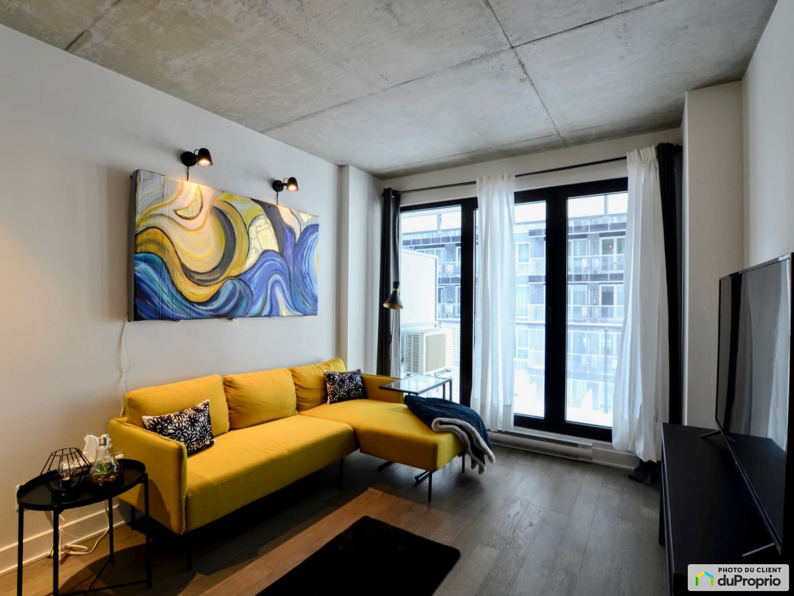 320 700 Rue Saint Paul Ouest — photo 3