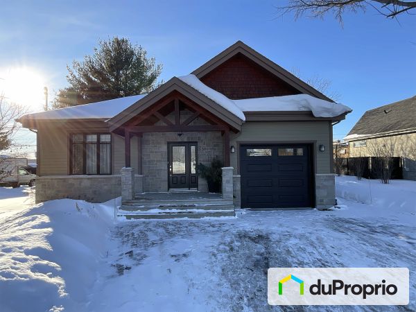 301, rue Baillargeon, St-Jean-sur-Richelieu (St-Luc) à vendre