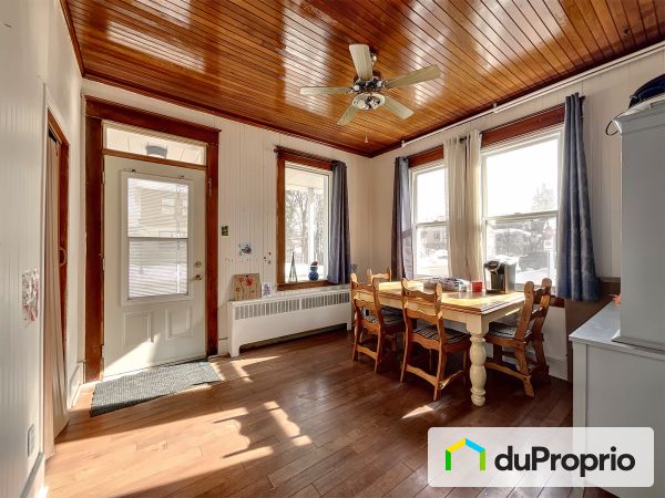541 rue Charbonneau, Mont-Tremblant (St-Jovite) for sale