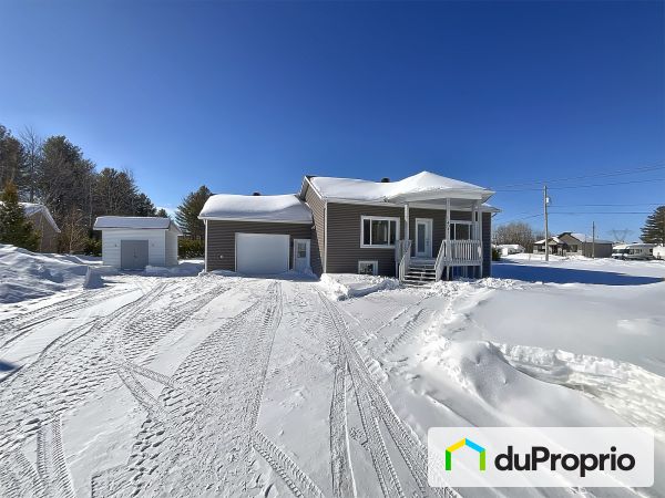 4041 rue de l'Hôtel-de-Ville, ND-Du-Mont-Carmel for sale
