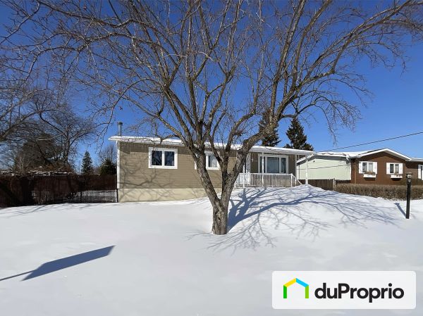 1531 rue du Muguet, Ste-Julie for sale