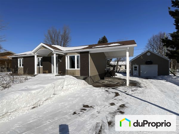 414, rue Pineault, Roberval à vendre