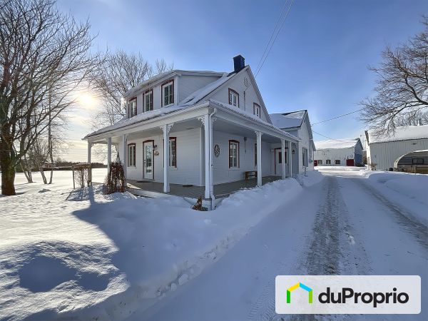 Entrée - 100, rang de la Rivière-Noire, St-Alban à vendre