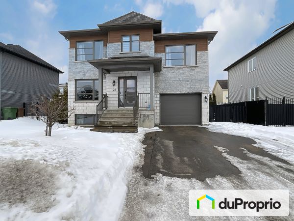49 rue Rossini, St-Constant for sale