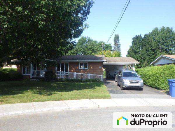 906 rue Desnoyers, Farnham for sale