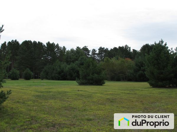  rue Lejeune, St-Lucien for sale