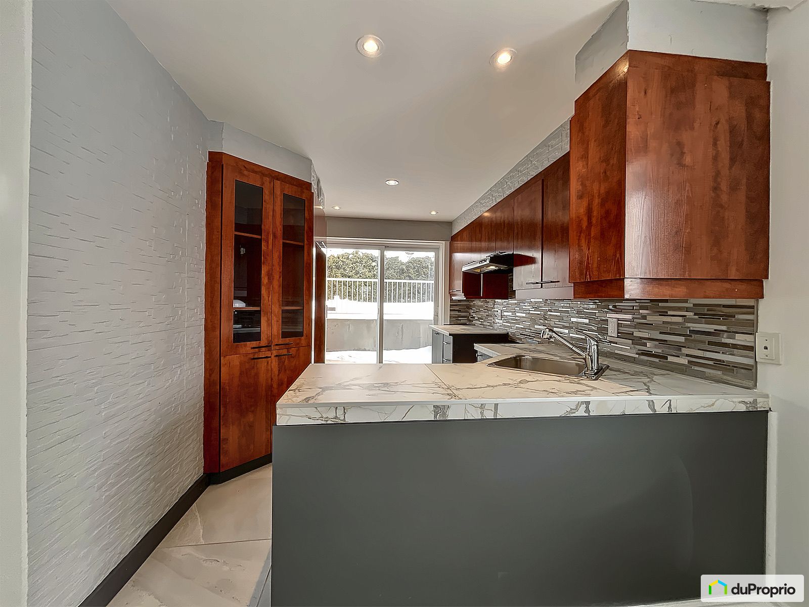 2147 Avenue Albert Murphy — photo 2