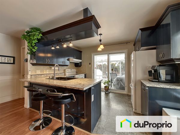 Cuisine du logement - 62, rue Lanouette, Victoriaville à vendre