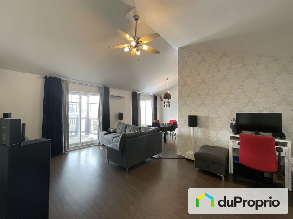 Living / Dining Room - 301-3117 boul de la Gare, Vaudreuil-Dorion for sale