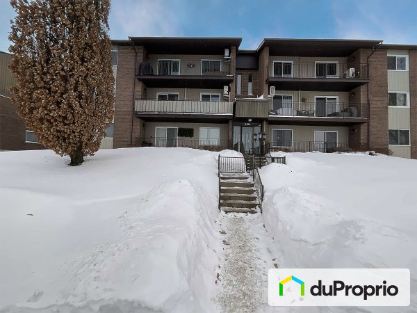100-3104 rue des Chênes, Sherbrooke (Jacques-Cartier) for sale