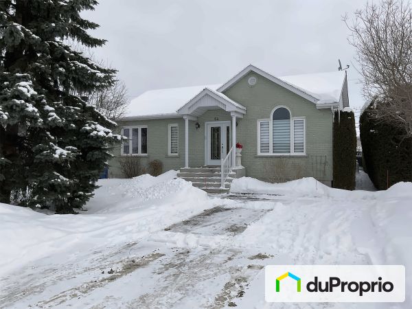 64 Beauvais, St-Constant for sale