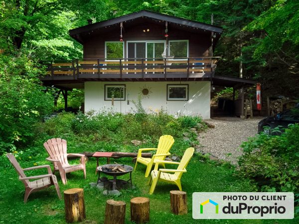 Front Yard - 15 rue Saint-Moritz, Lac-Ste-Marie for sale