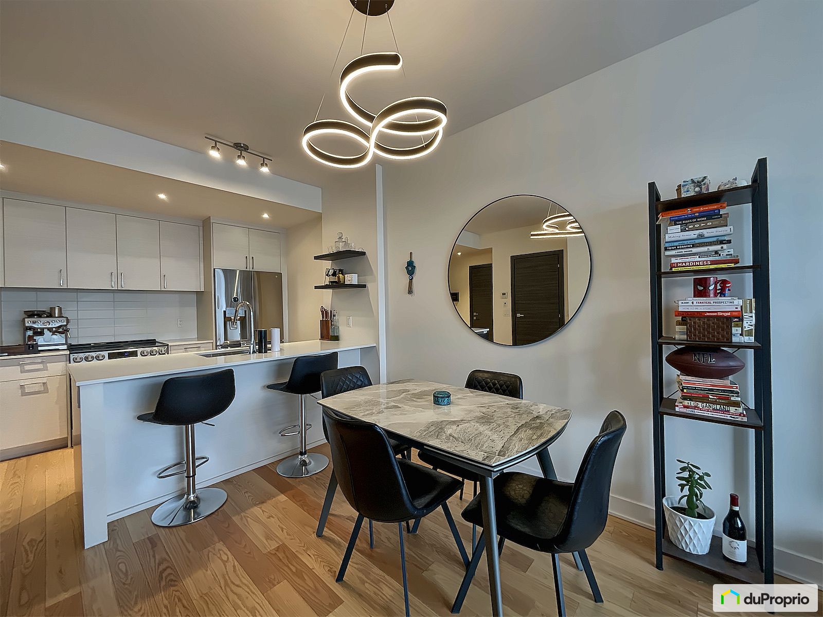 828 B 1400 Rue Ottawa — photo 3