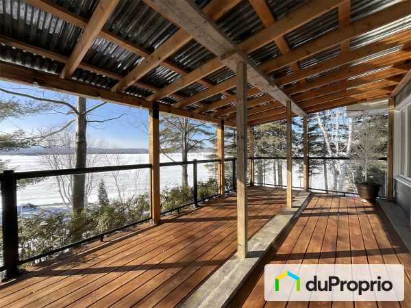 3033, rue des Missionnaires, Jonquière (Lac-Kénogami) à vendre