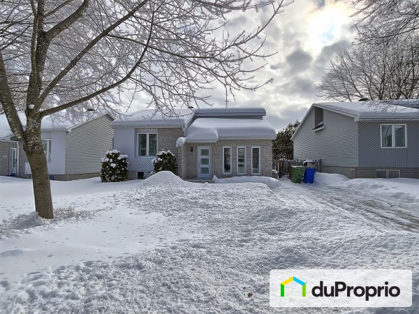 932, rue des Cerisiers, St-Eustache à vendre