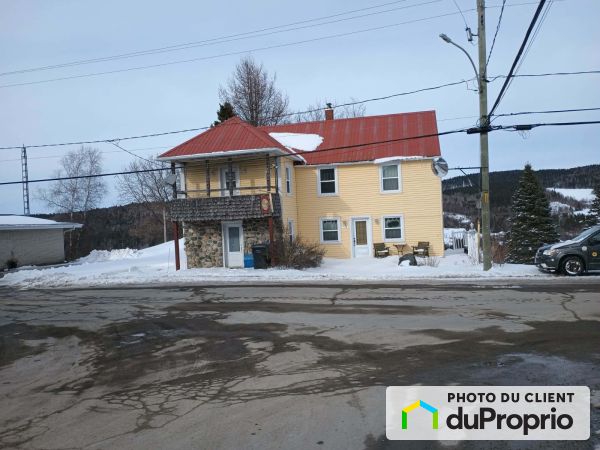 172 rue Principale, St-Fortunat for sale