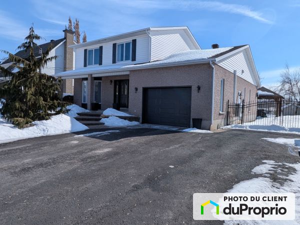21 place Saint-Ours, L'Assomption for sale