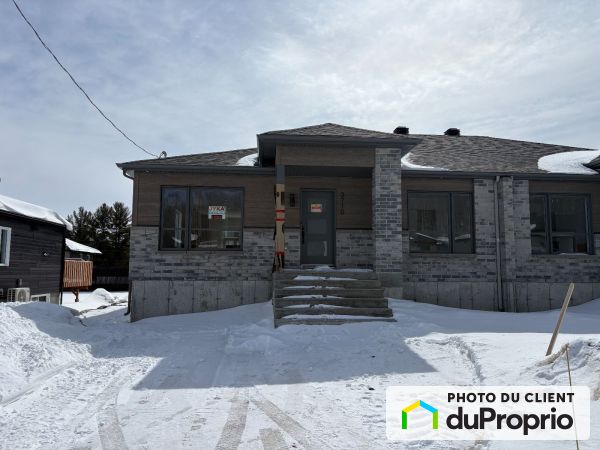 rue Léon-Landry, Ste-Julienne for sale