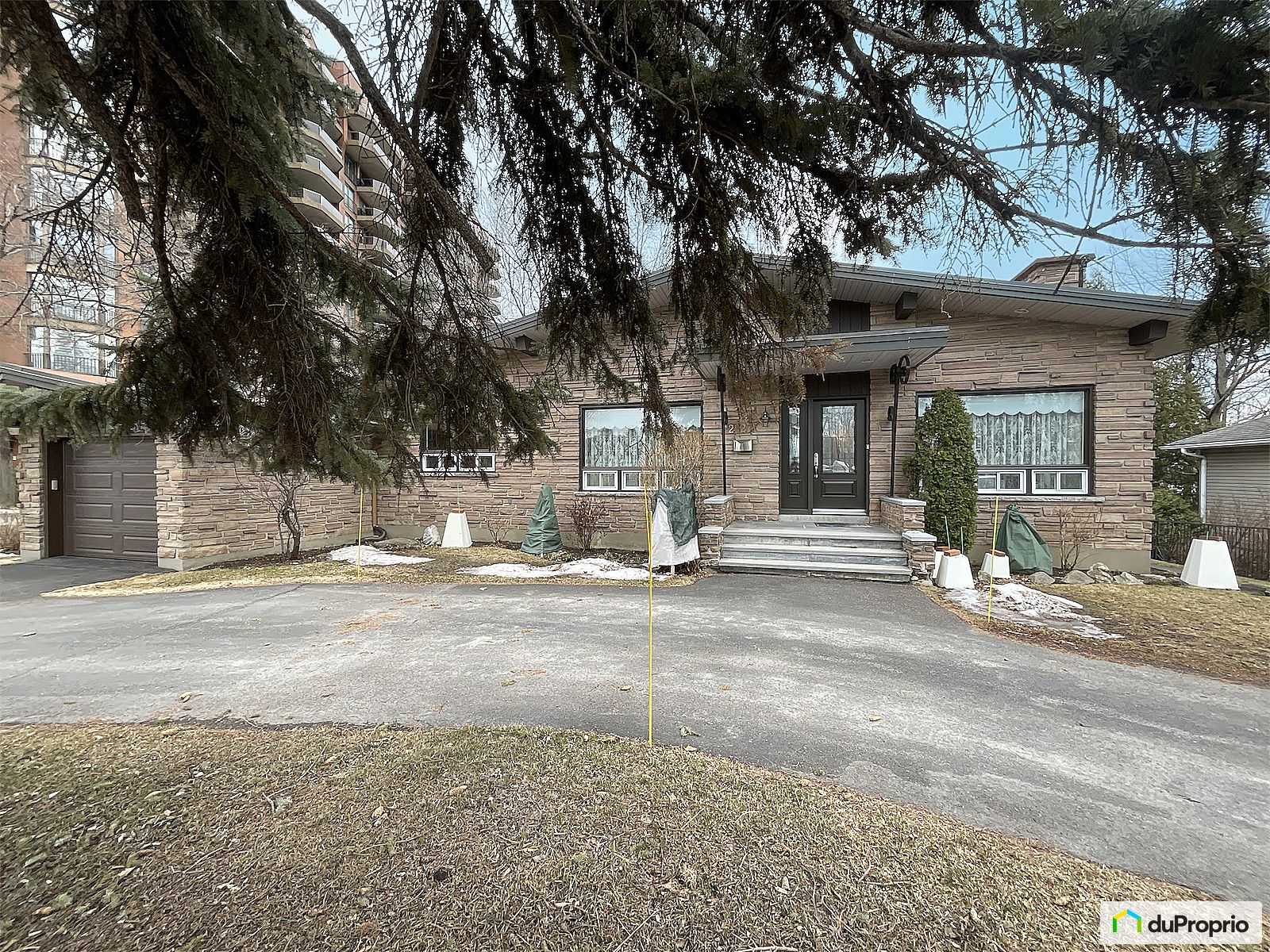 2020 Boulevard Levesque Est — photo 1