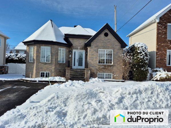 10 rue de la Cascade, St-Basile-Le-Grand for sale