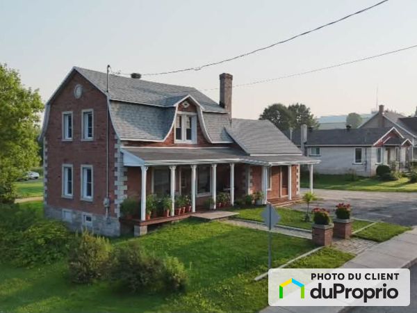 567 rue de l'Accueil, Chesterville for sale