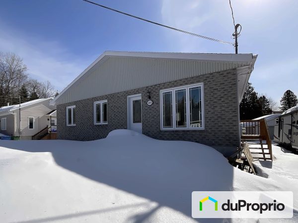 1393, rue de l'Herbier, Val-Bélair à vendre