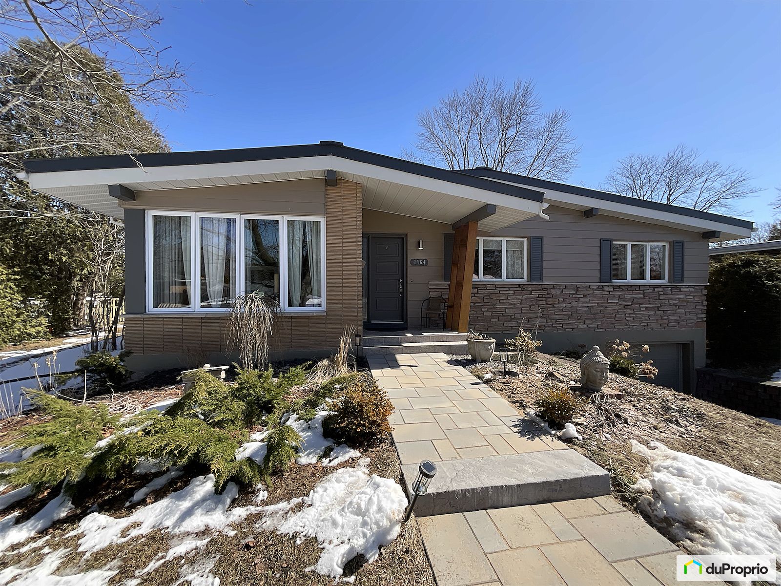 1164 Rue Montcalm — photo 1