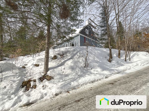 119, chemin des Quatorze-Iles, St-Hippolyte à vendre