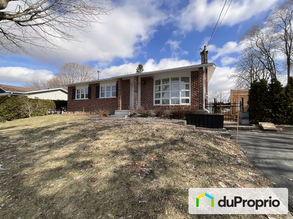 27 rue Bourgon, St-Basile-Le-Grand for sale