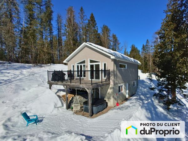 350 chemin de la Cote, St-Alexis-Des-Monts for sale