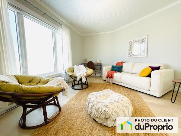 Living Room - 224 chemin Bouffard, Iles-de-la-Madeleine (L'Étang-du-Nord) for sale