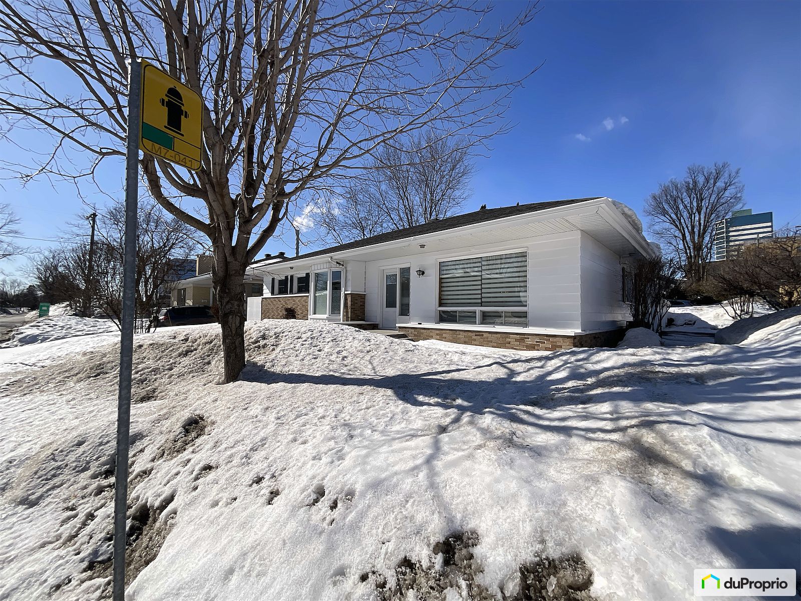 1254 Avenue Jean De Quen — photo 1