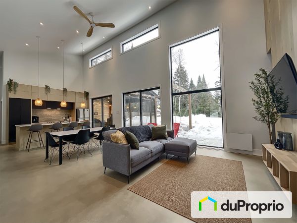 Salon / Salle à manger - 27, chemin des Sittelles, St-Donat à vendre