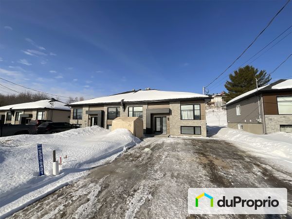 350-350-A rue Woodbine, Brownsburg-Chatham for sale