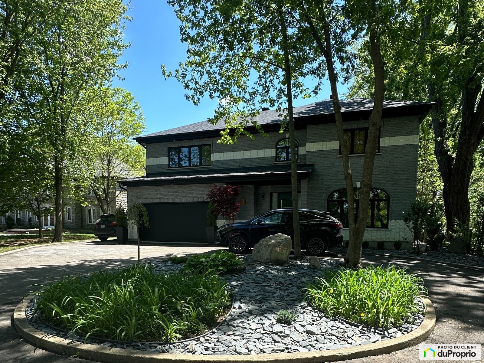 11 Carre Dubois — photo 1