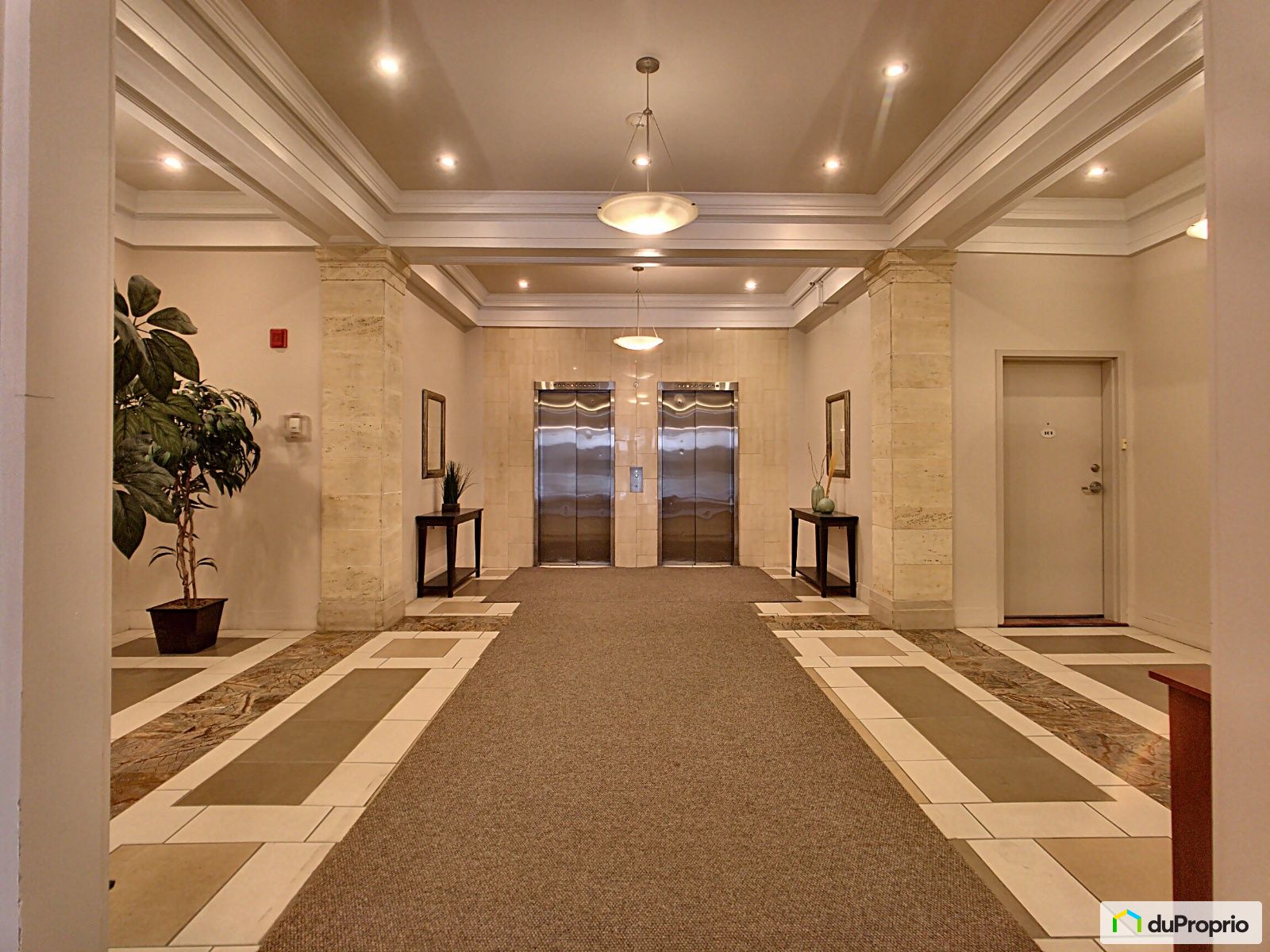 302 65 Boul Rene Levesque E — photo 3