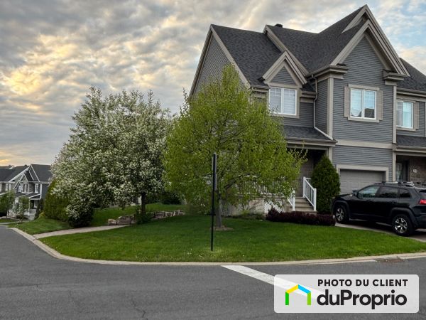 Aménagement paysager - 428, de la Betteraverie, Mont-St-Hilaire à vendre