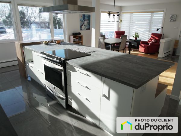 Eat-in Kitchen - 991 rue des Rochers, Baie-Comeau for sale