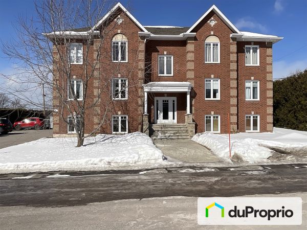 1-12 rue de Gaspé, Rivière-Du-Loup for sale