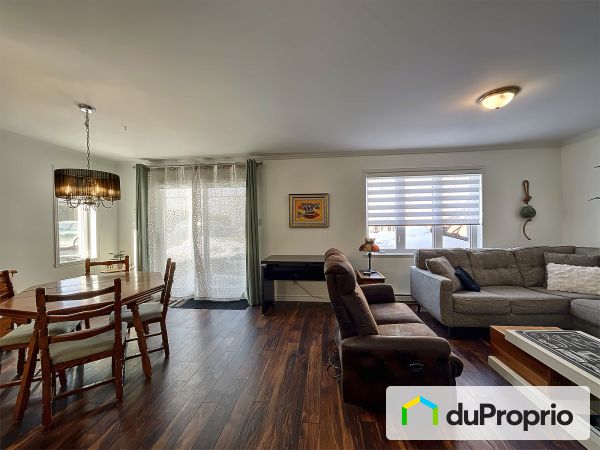 Apartment - 1-12 rue de Gaspé, Rivière-Du-Loup for sale